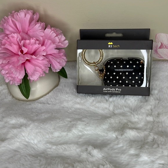 RI Tech AirPod Case for AirPod Pro!💕 - Picture 2 of 5